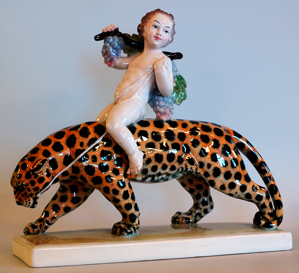 Bacchus is everywhere! “Young Bacchus on the Panther”, c. 1910, home décor, Photo: Thomas Tempel Bacchus is everywhere! “Young Bacchus on the Panther”, c. 1910, home décor, Photo: Jakob Adolphi © Kulturstiftung Sachsen-Anhalt